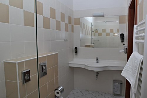 Koupelna hotel Vinař Kurdějov - Voda Topení Plyn | BYTOP - GAS, s.r.o.